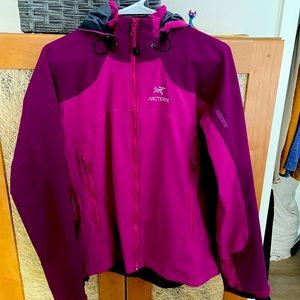 Arcteryx Gamma Softshell Fucshia Size Medium